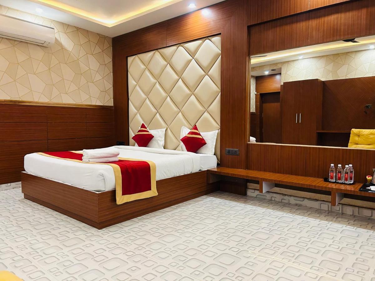 Royal Heritage Hotel & Resort Ayodhya Exteriér fotografie