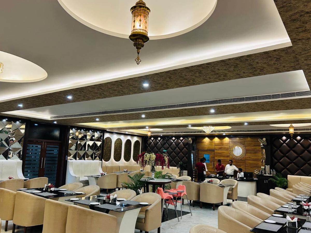 Royal Heritage Hotel & Resort Ayodhya Exteriér fotografie