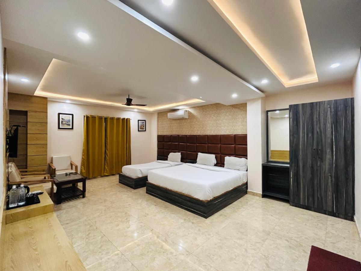Royal Heritage Hotel & Resort Ayodhya Exteriér fotografie